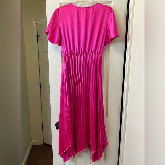 Pretty Garden Women's Pink Dress Size M Pleated Bow Cut Out Summer Party Beach - Picture 7 of 9